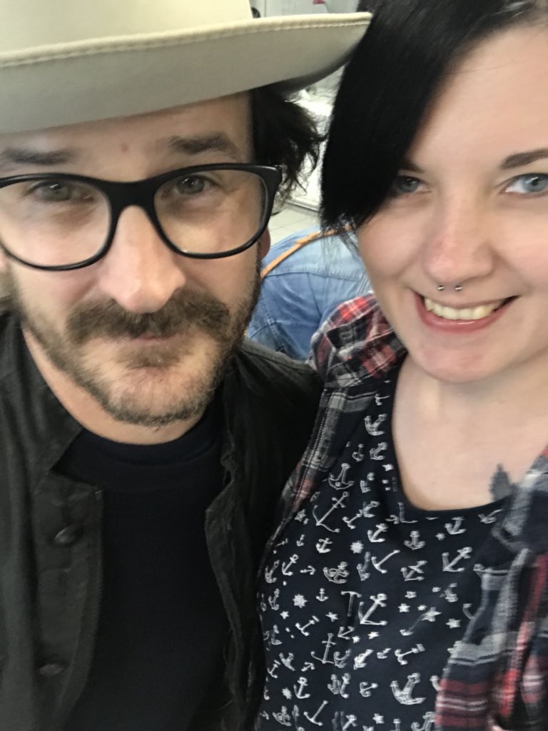 Wildling88's tweet photo. Thank you @dicksp8jr for stopping at the Airport. This is the best ending to this amazing Convention. Sorry for shaking so much. #goodbyerome https://t.co/iPdu9c1zFz