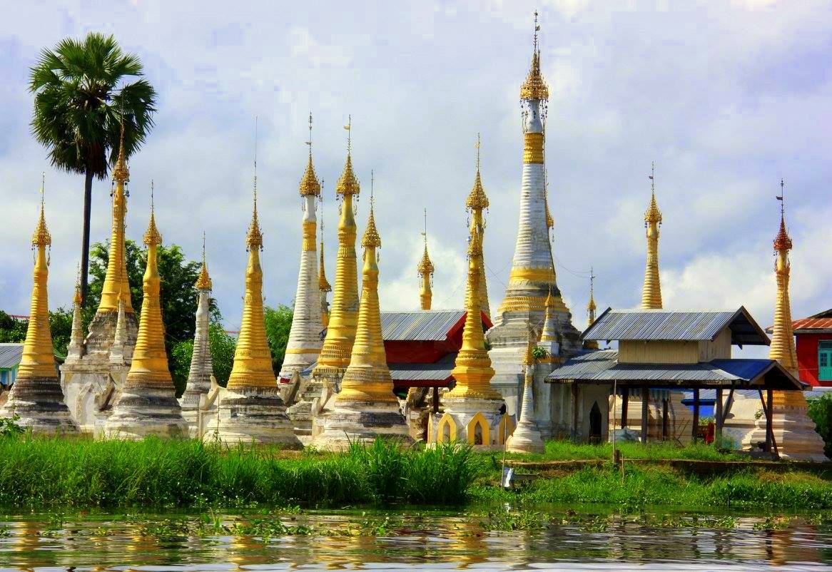 maverickbirdS's tweet photo. As the boat approaches #Samkar village, the view gets unbelievably fantastic. Ruins of stupas jutting out of the lake, juxtaposing with dense vegetation create an almost surreal look. It seems to be a place coming from the pages of a storybook. #Myanmar
https://t.co/b6XdfckjKI https://t.co/x6AVeW6xBS
