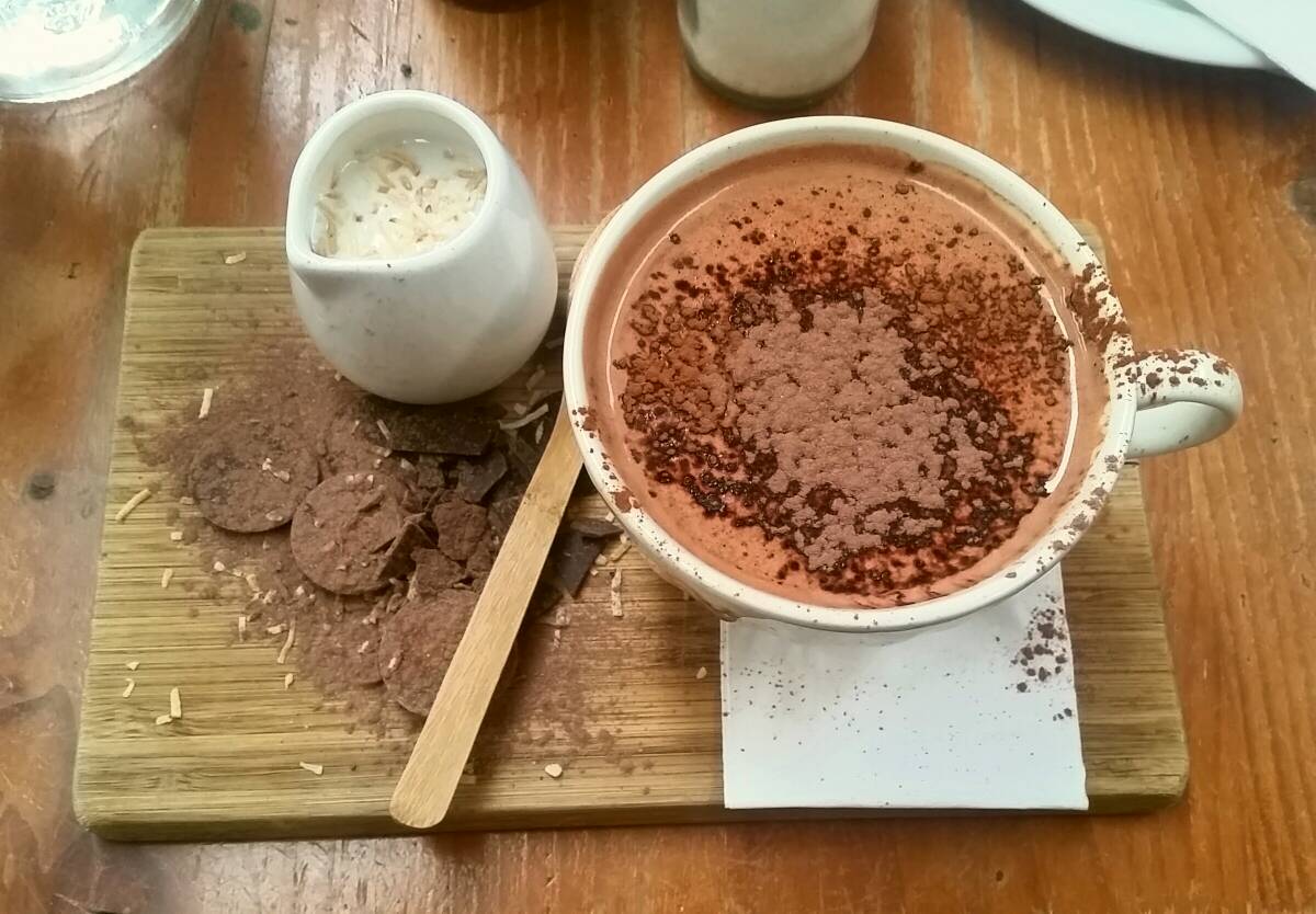 Walks101Premium's tweet photo. Hot chocolate weather has arrived in Melbourne. For a delicious hot choc head to East Elevation in Brunswick East - a beautiful cafe with an artisan chocolate factory. We tried the 'Bounty' with coconut and spiced rum - yum! https://t.co/xvT3QigDz4
