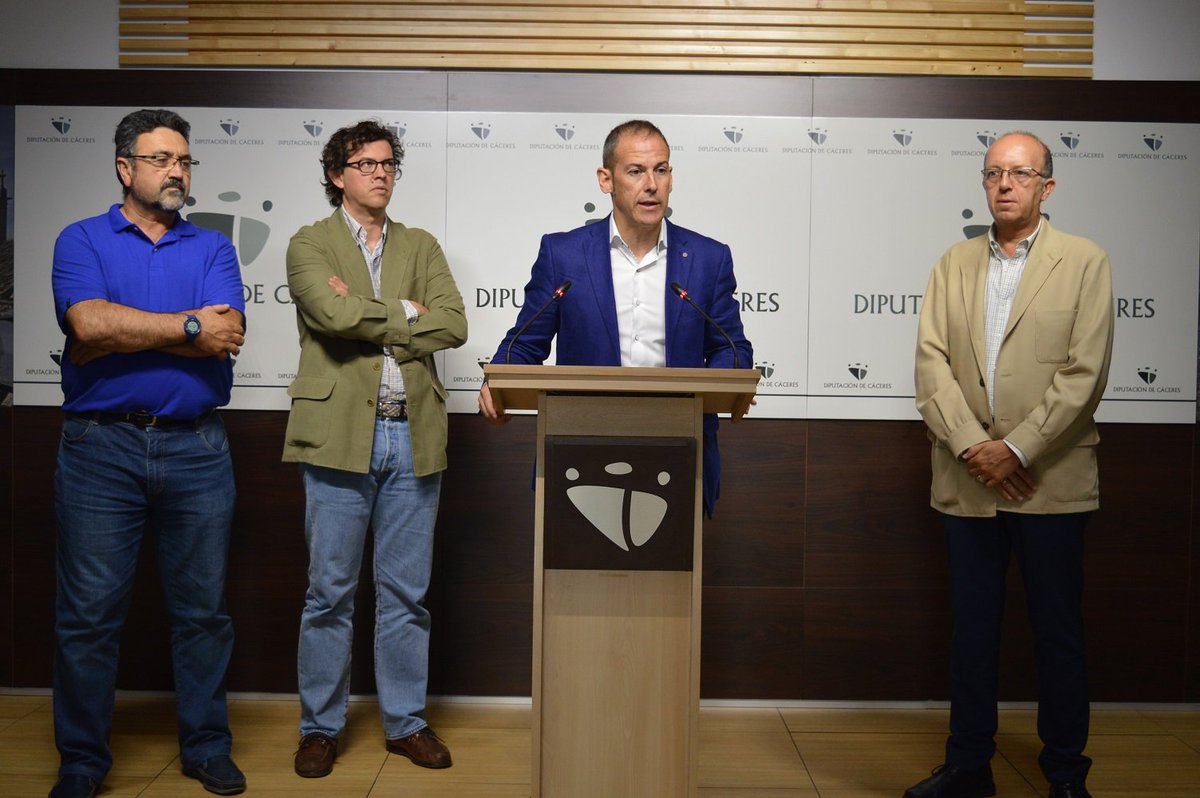 PPopularCC's tweet photo. El PP muestra su perplejidad ante la diferencia de criterio entre la Presidenta y el Diputado de Personal sobre el modo de provisión de las plazas que se crean en la Diputación https://t.co/cYqVYSStHe https://t.co/4IRutfTDyw