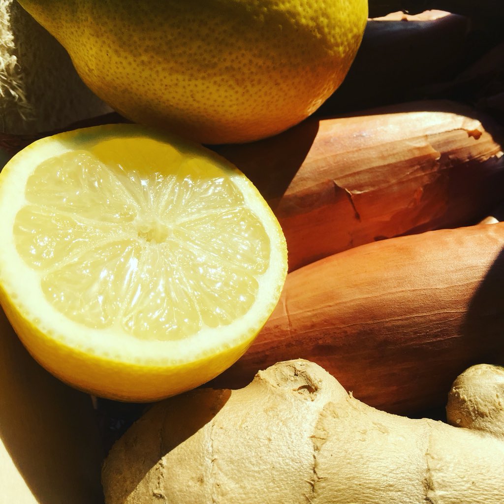 Fresh #ginger &amp; #shallots arrived ready to prepare for making more #Hastings #Lemon #Ketchup - on such a bright &amp; sunny morning!! ☀️😀🍋 #seaside #StLeonards #fresh #artissn #deli #farmshop