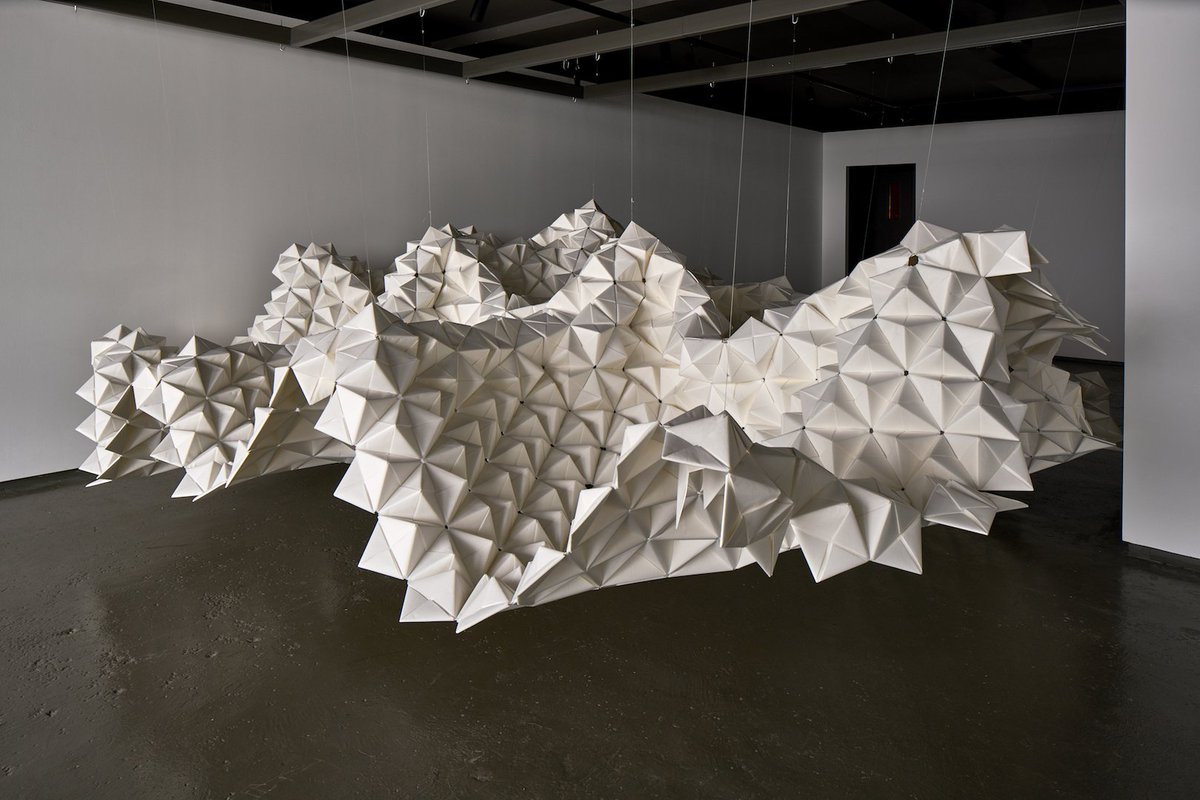 GFSmithpapers's tweet photo. #BeyondSurface, a gravity-defying paper installation designed by architect Kody K ato, featuring 5,500 pieces of origami Takeo Tela. Come and experience Beyond Surface at the #GFShowSpace >> showspace@gfsmith.com / 0203 205 0074 📷: @gg_archard. https://t.co/3LlcilLM0u
