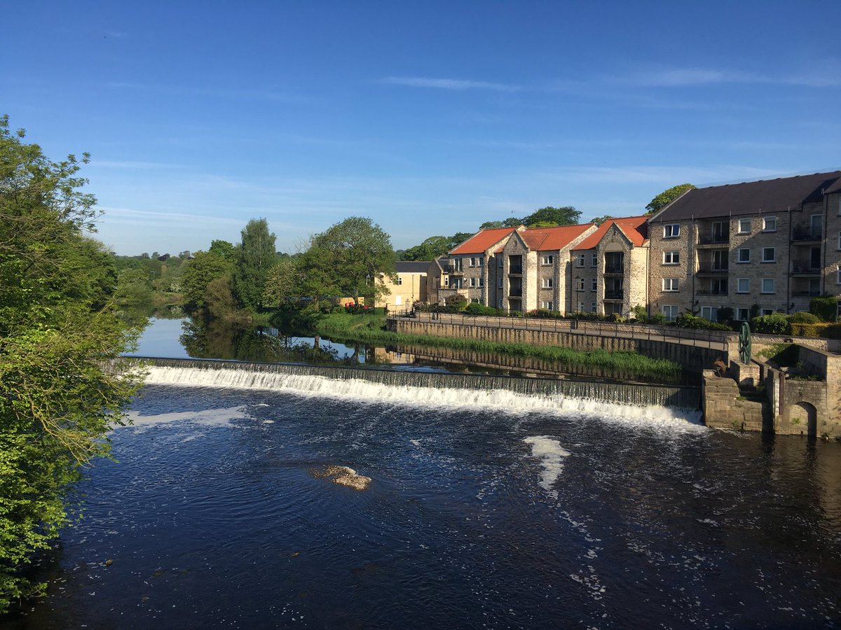 Hartleys_GE's tweet photo. Another beautiful spring morning in #Wetherby today. Walks into work don’t he much better than this. https://t.co/nySbvGLd8A
