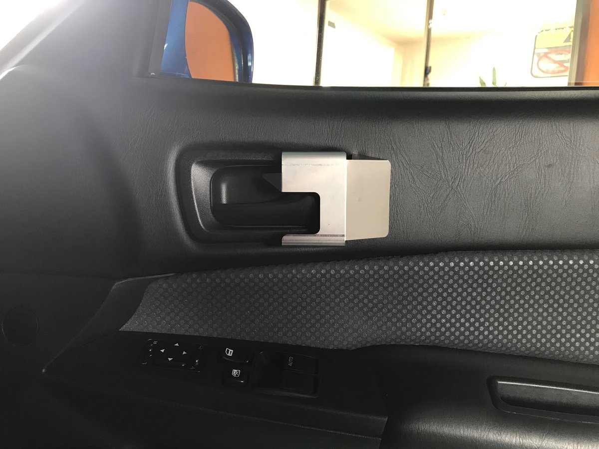 スカイラインGT-R BNR32 BCNR33 盗難対策 セキュリティ A2M ドアロック