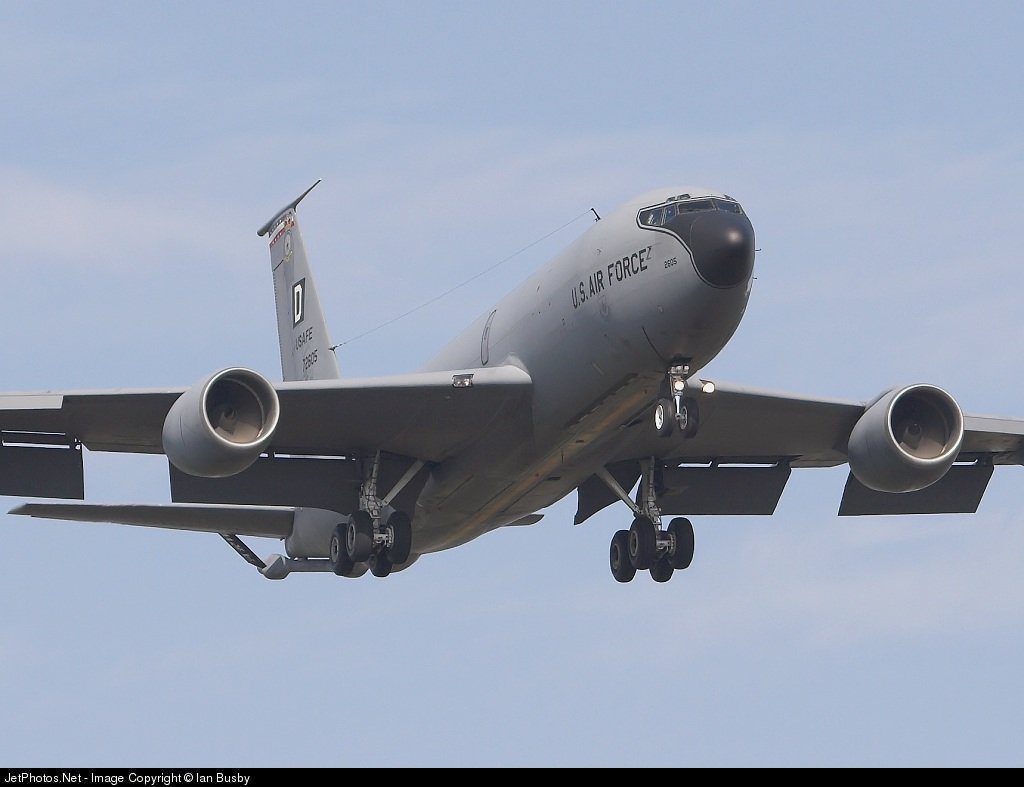 Andy007_SR_A's tweet photo. #USAF ๐บ๐ธ
64-14844 / #TOKEN42 / RC-135V
57-2605 / #QID310 / KC-135R
Refuelling in #AARA8 completed, now heading for today's mission... #SRAirband @5472_nde https://t.co/OjI4wqx8Pw
