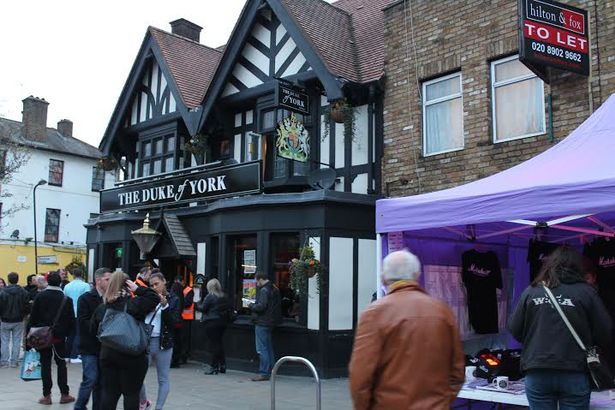 CastleAgency's tweet photo. Local News: Nine bars you have to visit at Hanwell Hootie 2018

Enjoy London's largest free music festival while embarking on this epic pub crawl.

Discover them here https://t.co/guTwwyund5 https://t.co/ZmphiL6MAm