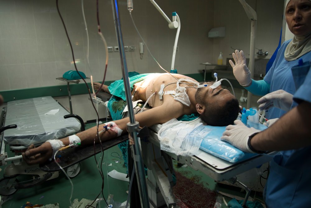 MSF_Espana's tweet image. Gaza: la situación en Palestina es inaceptable e inhumana. Hay al menos 55 muertos y 2.271 heridos, incluidos 1.359 por munición real. Son cifras abrumadoras. Es insoportable ver a tantas personas desarmadas recibiendo disparos en tan poco tiempo. a.msf.es/2IILdrO