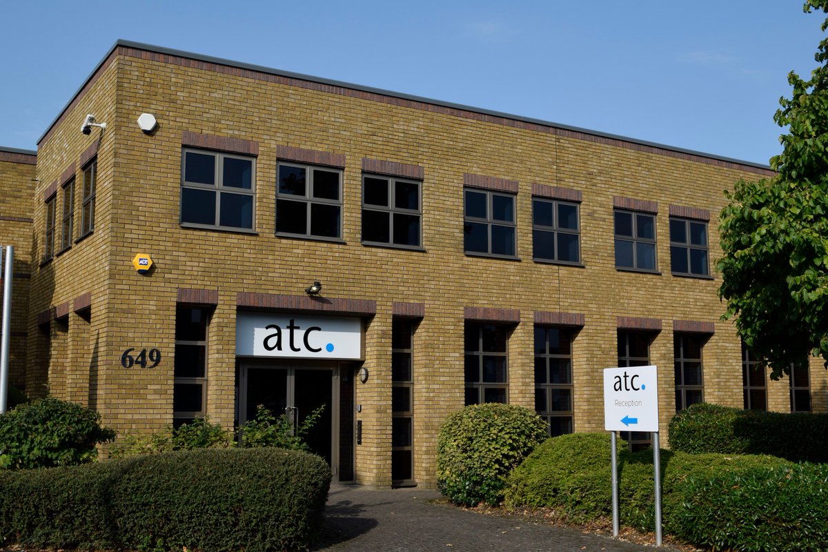 atcommunication's tweet photo. It's looking like another beautiful day down at @ATCommsLondon 😎☀️ #eventprofs #avhire #londonavhire #london #avtweeps #eventproduction #liveevents #live https://t.co/4PVlCtJlp4