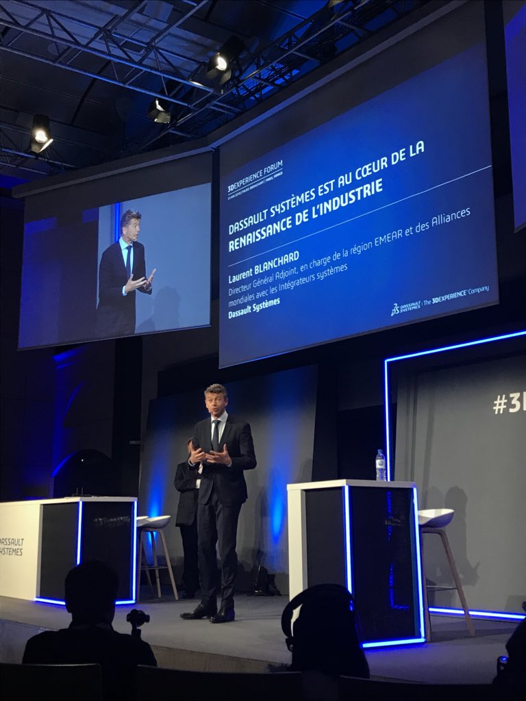 3dsAerospace's tweet photo. Bienvenue from Laurent Blanchard @Dassault3DS #3DXFORUM Palais Brongniart France https://t.co/2yJvQkWdZQ