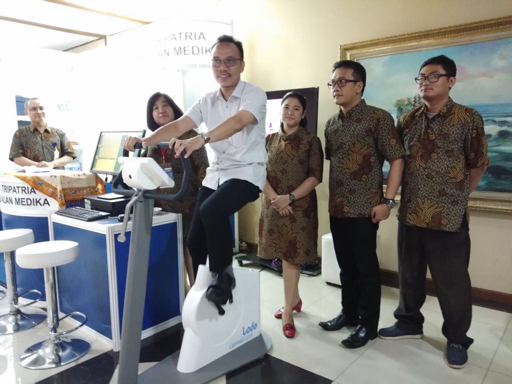 Lode_Ergometry's tweet photo. Lode in Jakarta! A thanks to our local distributor #ptTripatria for representing our brand at the InaPRevent 2018 #cardiacrehabilitation #Corival #cpet https://t.co/GzvZMqI8aj