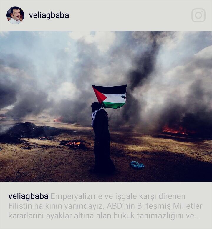 Cakir44_'s tweet image. Dünyanın her yerinde,#solcular halkın vicdanını temsil ediyor.
"Yerli ve milli(!)"olduğunu söyleyenler; #MaviMarmara için"benden mi izin aldınız?!"derken;ABD'li solcu senatör @SenSanders Filistin'e sahip çıktı.#24Haziran için @vekilince meydanlarada hatırlatır.@herkesicinCHP