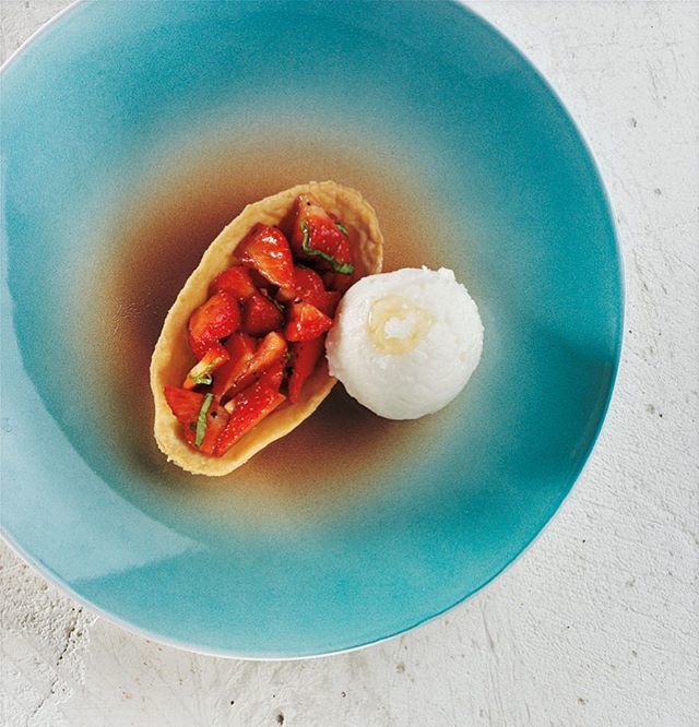 Good morning ☀️
Strawberries and goat milk ice cream ❤️
#breakfast #strawberries #extracts #icecream #daunoainfinito #larivoluzionedelgusto #stefaniacorrado #cuocaconlavaligia #red #spring ift.tt/2IltIKP