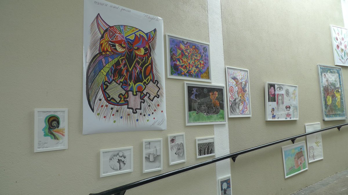 TannahillCentre's tweet photo. #TannahillThreads has transformed the Tannahill Centre into a colourful hub of arts & creativity. This Saturday at 12 noon we take it 'Up the Privies' as pupils from @mirrenpark & @ChildcareFirst1 exhibit the sculptures they have been working on with artist Douglas Laing. https://t.co/GlyzQKww8C