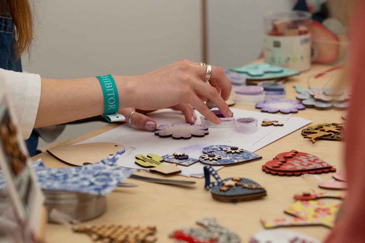 SallyCranePhoto's tweet image. Good for the Soul @HandmadeFair @RagleyHall 

buff.ly/2rJ52EV

@TamsinFrancesca @sewmesomething @ClaireHenleyArt @ClaireBrierley @jinneyringcraft @artcuts @MollieMakes @TOFT_uk