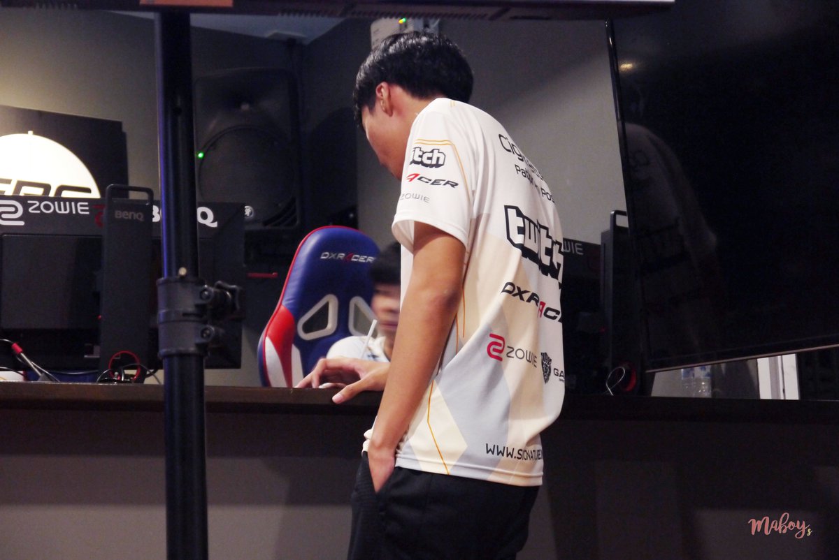 MaBoy_s's tweet photo. 130518 CS:GO Pro League Season#4 Open Qualifier LAN FINAL | เจ้ากล้าคนคูล 😀 #Cigarettes #CigarettesTV #โบ๊ะบ๊ะแฟมิลี่ #Signaturecsgo https://t.co/6HGiSjmMmK