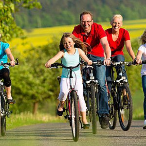 forevertree_'s tweet photo. Do you have some free time this #weekend? Grab your kids and head out on these 14 last-minute weekend ideas https://t.co/ss8G2LWnJ4 #familytime https://t.co/EQ3W0wZWxp