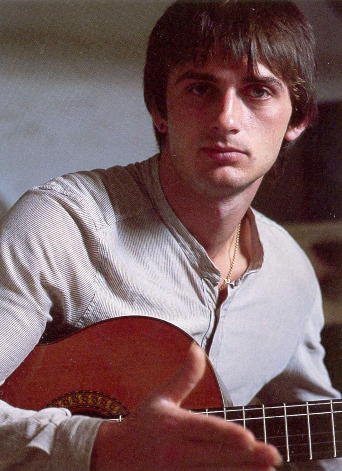 Mike Oldfield (Michael Gordon Oldfield)
Birth 1953.5.15 Happy Birthday
 