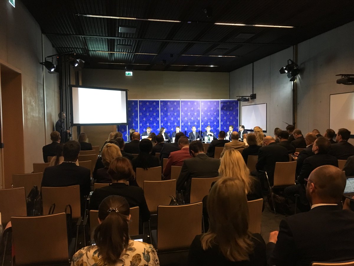 Pepees_sa's tweet photo. To już drugi dzień #EKG2018 
❗W dzisiejszym panelu bardzo ważny temat dotyczący Ekspansji Zagranicznych Firm
❗A w nim między innymi o tym jak skutecznie wspierać eksport i zagraniczne inwestycje firm🌍
@EECKatowice https://t.co/lpgzvSSx5Z