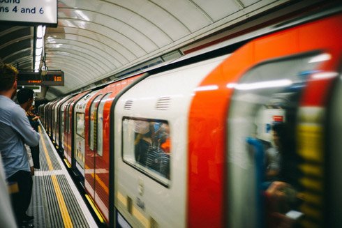 RelocationWoman's tweet photo. If you are moving to London for work then Citrus Relocation are ready to assist you &amp; help you move to our wonderful capital city. We can organise, Shipping, temporary accommodation,Pets, Nannies, search for properties &amp; organise leases. https://t.co/17iYBoxZhS #RelocationLondon https://t.co/eXoKPqZPTp