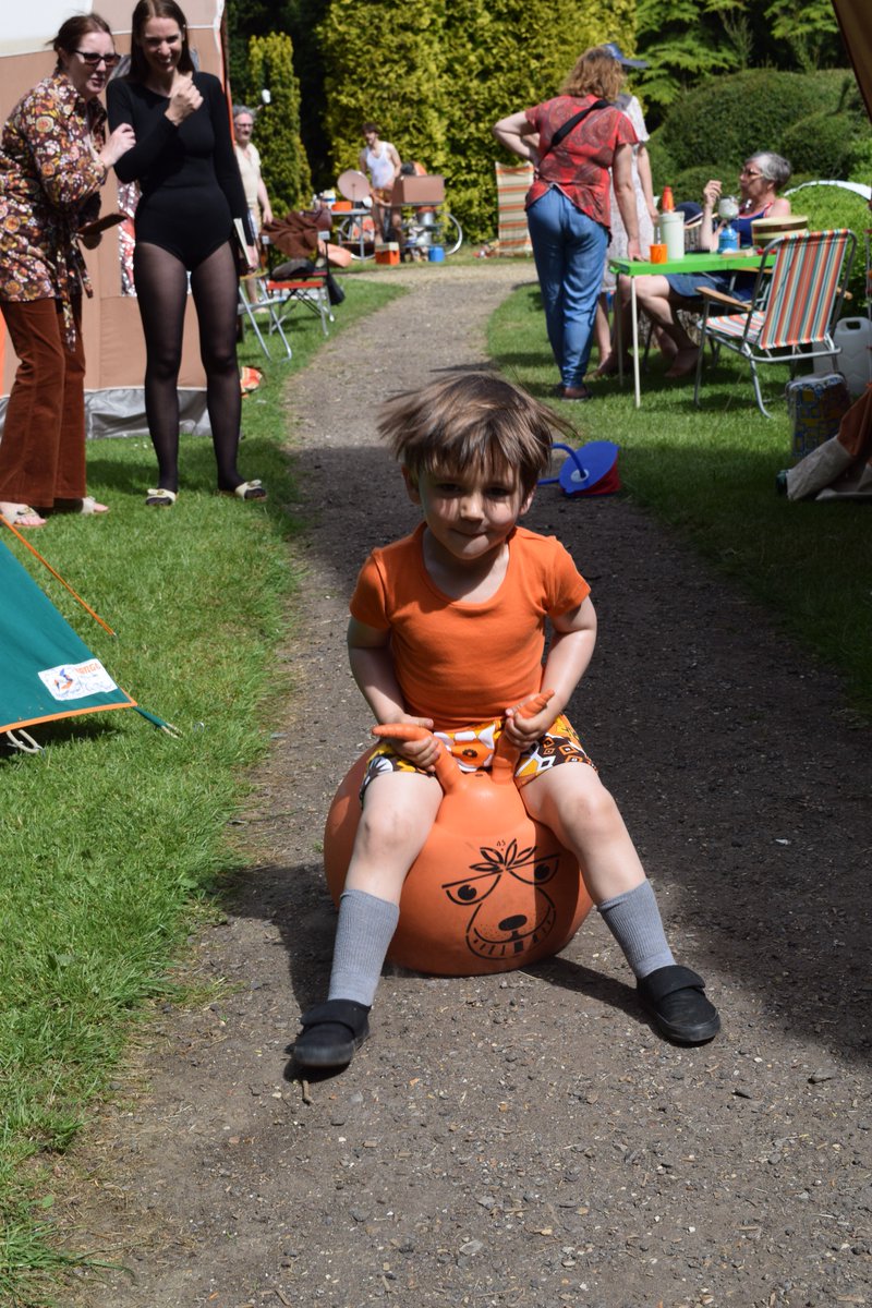 KentwellHall's tweet photo. #BankHolidayWeekend Kentwell's Through the Ages Special Event #MultiPeriod from Stone Age, Vikings all the way though and my personal favourite #1970 #FamilyDayOut #Suffolk https://t.co/C0mnKthKik https://t.co/8f280lxPso
