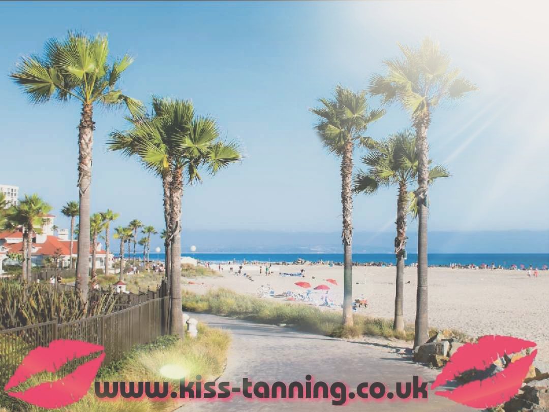 KissTanningLtd's tweet image. Very exciting morning at kiss HQ we have our first order heading to CALIFORNIA .... 

Kiss is going GLOBAL ... 

Exciting times ahead 

Remember you can get yours at 

kiss-tanning.co.uk 
#tanningmousse #tanning #spraytan #falsetan #beauty #globalbeauty #branding #products