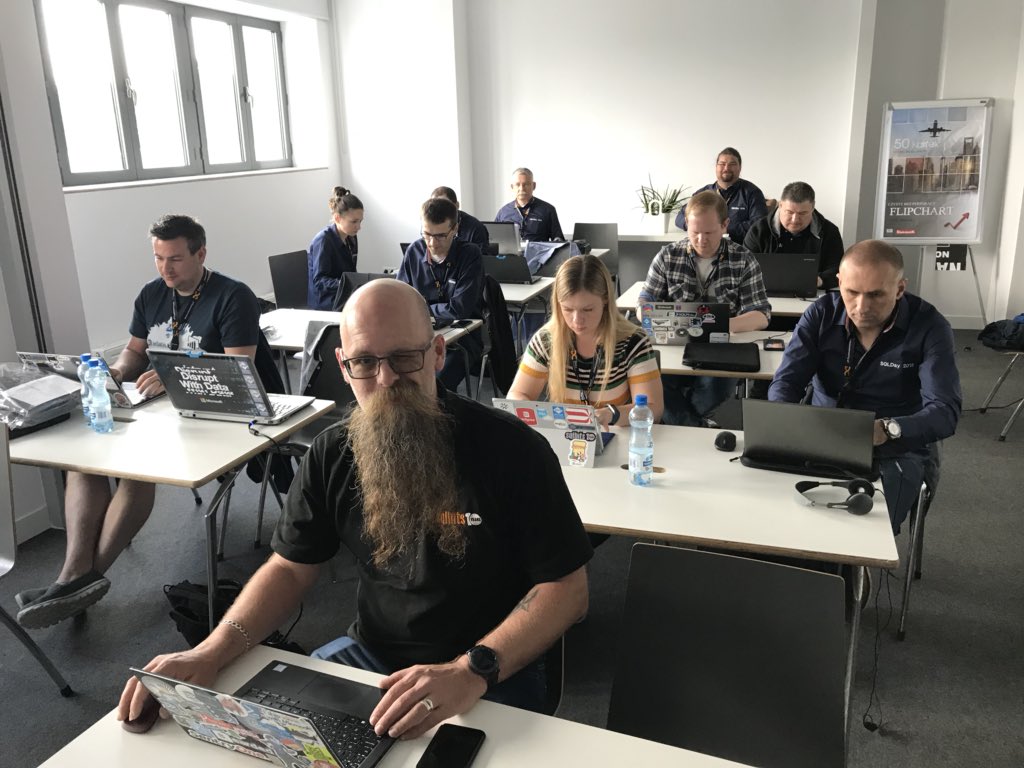 sqlday's tweet image. What are all those speakers doing? Preparing sessions? Nah, impossible ;-) #sqlday #DataCommunityPL #classroom