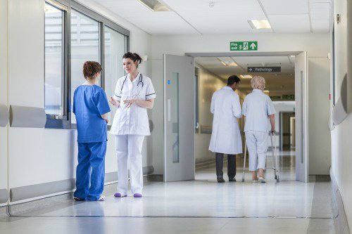 Overweeg jij een nieuwe baan? Al eens aan werken in de zorg gedacht?
Praat met <a href="/zorgselect/">ZorgSelect</a> , <a href="/CareazZorg/">Careaz</a> , <a href="/Sensire/">Sensire</a>, <a href="/AzoraZorg/">Azora Zorg</a> en <a href="/WGVZorgWelzijn/">WGV zorg en welzijn</a> op de Nieuwe Achterhoekse Banenmarkt in de Vijverberg
Kom je ook op 24-5 van 13.00-18.30 uur?