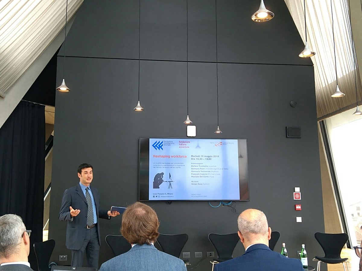 FondAccenture's tweet photo. Siamo oggi in @FondFeltrinelli per parlare di #lavoro #giovani e nuove competenze con @TrombettaS di @Accentureitalia #reshapingworkforce https://t.co/As9KgGG6SG