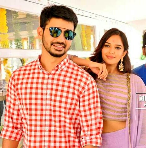 SimbuPrakash_'s tweet photo. Congratulation @MahatOfficial Anna 💗
All the very best👌👏👍 by #STR anna & #STRannaFans👍💐
#NewProject 💪
#WhereisTheVenkatalakshmi Movie #Suman,sir #Poojitha.📣👍👌💐 https://t.co/JNH835cc6F