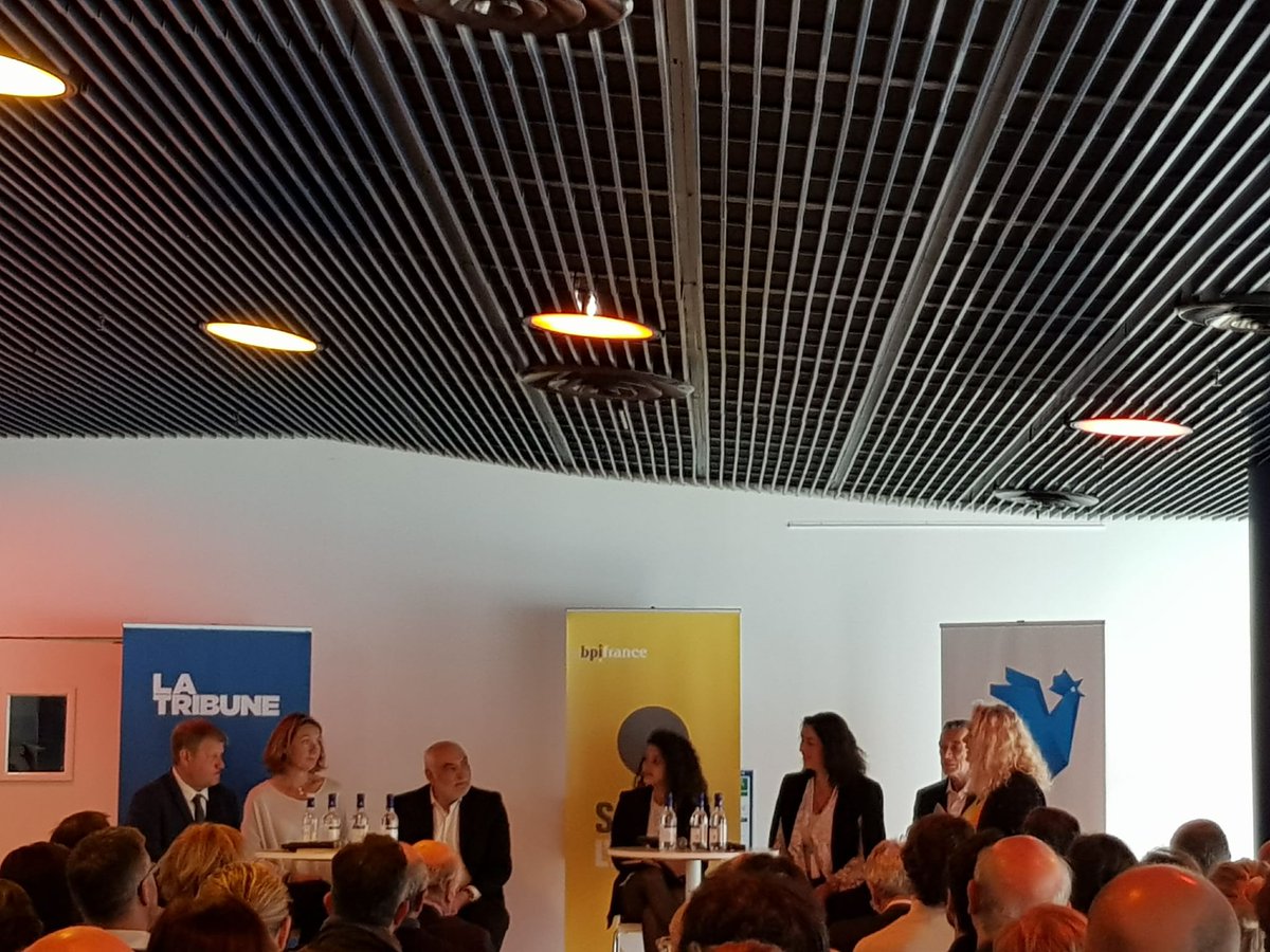 WandaLaurent's tweet photo. #communication by @LaTribuneBdx #entrepreneurs by @patricebegay : "Vous l'avez fait parce que vous êtes vertébrés par des valeurs" @audrey_guidez @NoraPoggi @SheStartedIt @roland_henri @SandrinePoilpre @delph_lacaille @FemmesNumerique #LConnect #valeurs @cendrineMTZ @cfabreAN https://t.co/l2h56sQLEb
