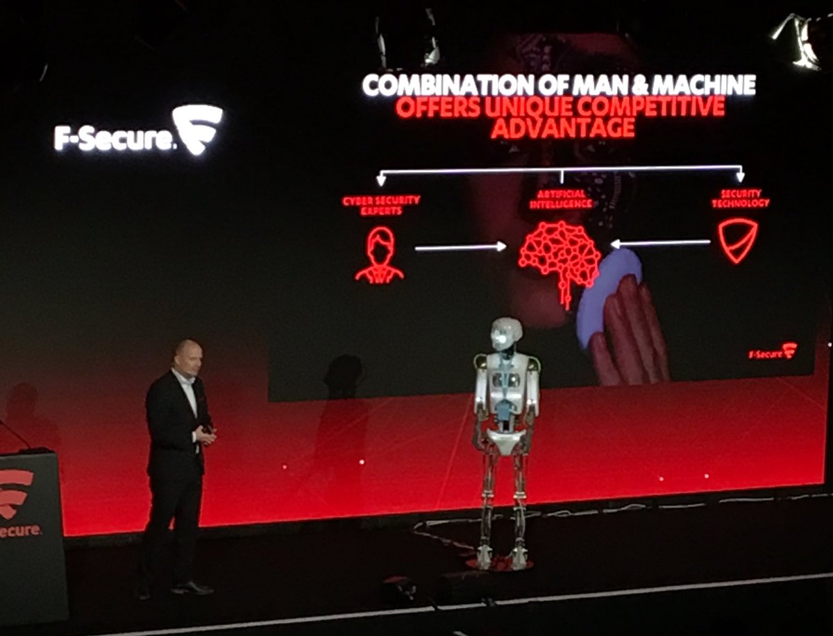 WithSecure_FR's tweet photo. « L’ #IA est-elle est en train de prendre le dessus ? Non, c’est la combinaison Homme &amp; Machine ! » @KonttinenSamu #species18 https://t.co/BCPQWGXymR