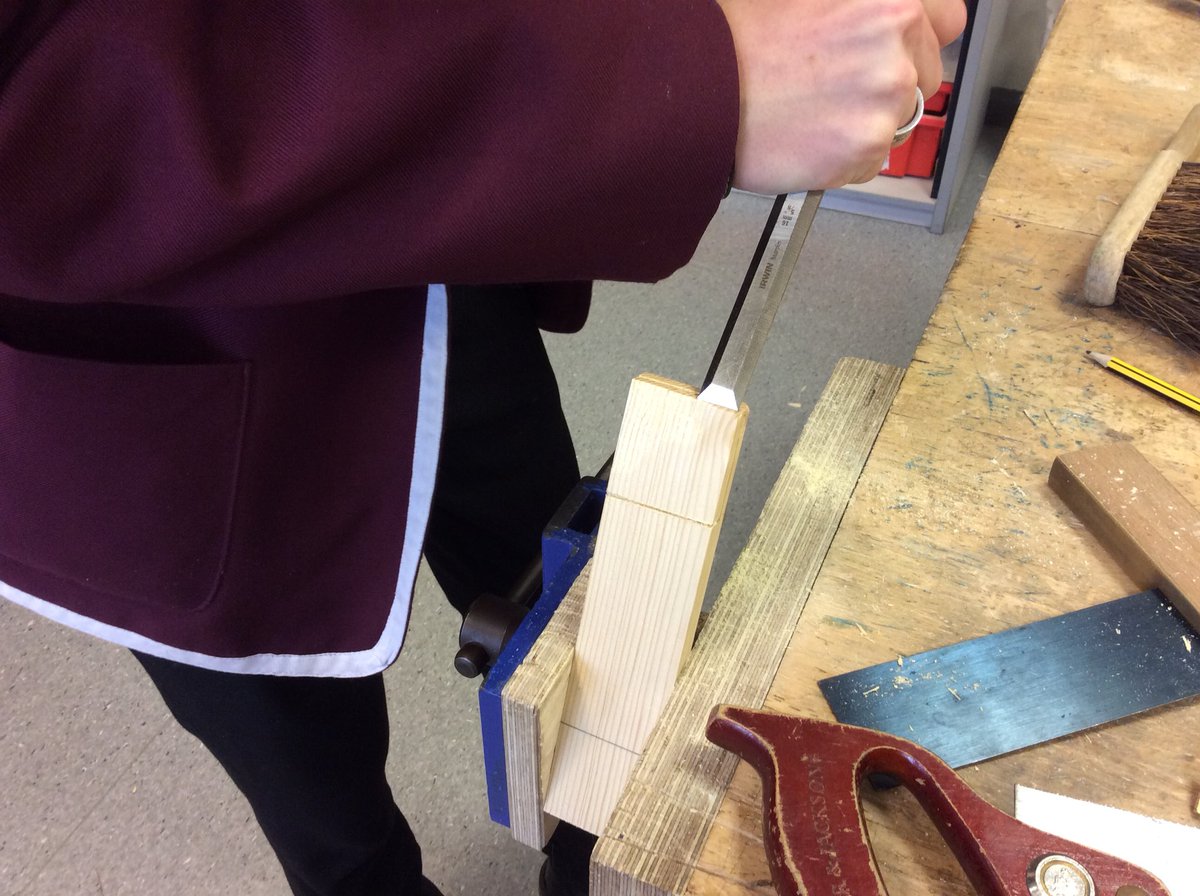 AlloaTechy's tweet photo. We’re kicking off the learning with our new senior woodworkers this week! #newtimetable https://t.co/kP8c9EdSh2