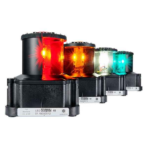 Aqua Signal introduceert een nieuwe lijn LED navigatieverlichting voor alle maten schepen  bit.ly/2IIWYyD #serie60 #serie61