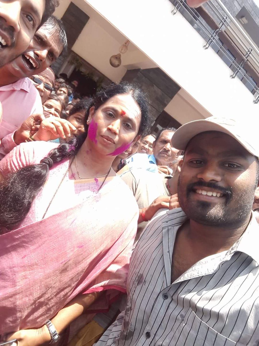 laxmi_hebbalkar's tweet photo. ಸಮಸ್ತ ಬೆಳಗಾವಿ ಗ್ರಾಮೀಣ ಮತಕ್ಷೇತ್ರದ 
ಮಹಾಜನತೆಗೆ ತುಂಬು ಹೃದಯದ ಧನ್ಯವಾದಗಳು..!!
ಈ ಗೆಲುವು ನಿಮ್ಮದು..!! https://t.co/C1U59LS50F