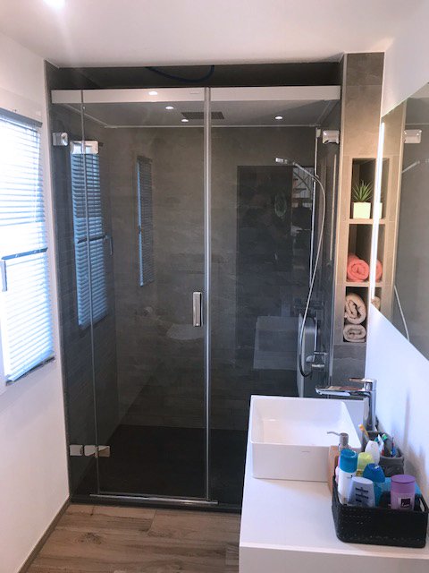 Kein Bad ist zu klein für eine #Dampfdusche! Wellness braucht nicht viel Platz - nur innovative Produkte ;-) --> Body+Soul #dampfbad #steamshower #steambath #douchehammam #kleinesbad

Mehr Infos zum Produkt: artweger.at/de/product-lin…