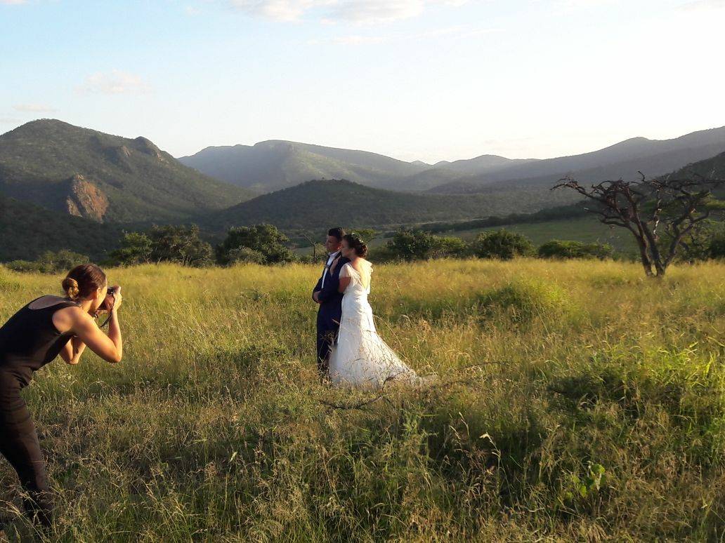 leopardmountain's tweet image. A sneak peak of a recent wedding we held at Leopard Moubtain with Lodge and wedding photographer Kim Steinberg. There is nothing quite like or intimate weddings in our little slice of heaven!!! 

#wedoweddings #weddingsatleopardmountain #weddingfever #loveisintheair