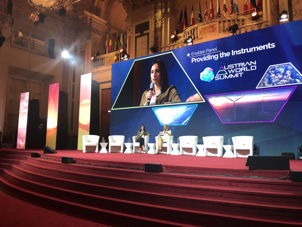 R20Paris's tweet image. .@Brunepoirson is representing France 🇫🇷 at the @R20_AWS and runs for more #ClimateAction and investments in #EnergyTransition at European Level 
#MakeOurPlanetGreatAgain 🌎🌱💚