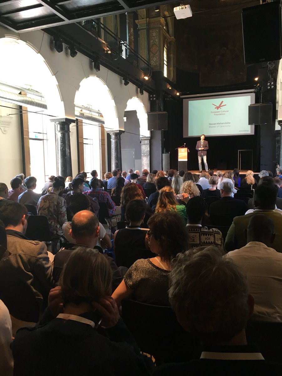 ElisabethDau1's tweet photo. #ECFchallenge @IRGouvernance is so exciting to be part of this first ECF challenge to work on municipalism and culture issues for our democracies : let’s imagine another way to live together from citizen emancipation to political power in common https://t.co/7K9kBvagov
