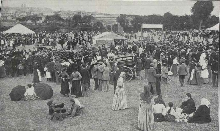 Unsereno's tweet image. Romería de San Isidro.Recorte de prensa extraído de la revista Nuevo Mundo del 21 de mayo de 1908. 
(Fuente: Memoria de Madrid. Foto: Alonso )