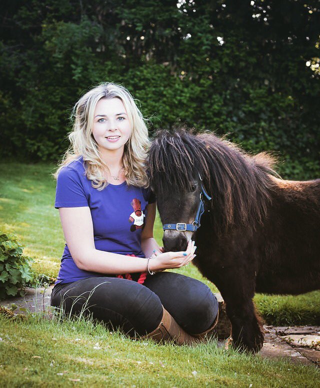 HanAlffriends's tweet photo. Sneak peek.. Last week me &amp; Alf had the most exciting photoshoot with creative equestrian photographer Sue Barratt and here is one of the photos... Sue has been helping me work on a top secret project which I can’t wait to reveal in June... 😍📷⭐️🌿 https://t.co/BEv4rN4hYU