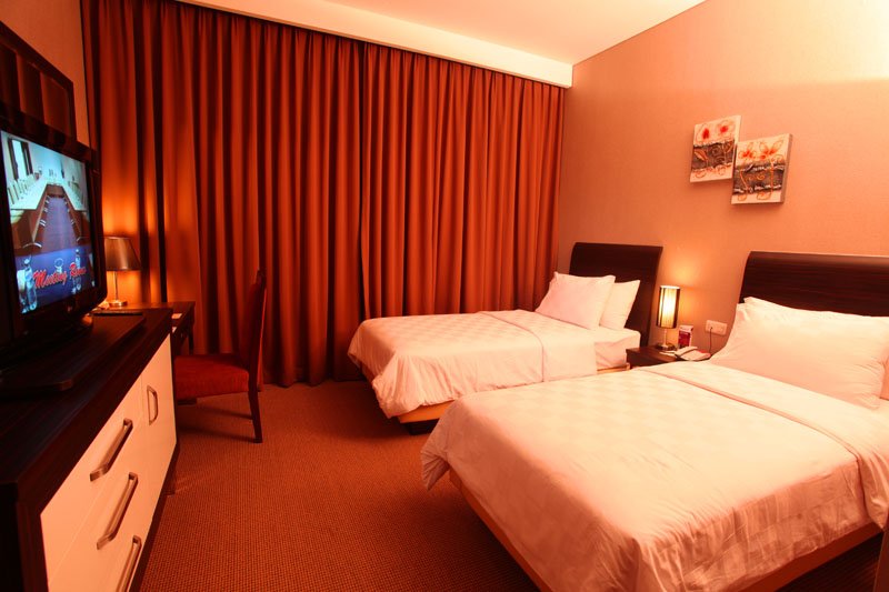 MARHABAN YA RAMADHAN
Ada yang special di Swiss-Belhotel Kendari pada bulan ramadhan , ada promo kamar mulai dari Rp 355.000+++
Menu Takjil dan Makan malam dengan harga Rp 69.800+++
Yuk diresevasi sekarang juga :
Telf :0401-3128777
No Hp :085397990307