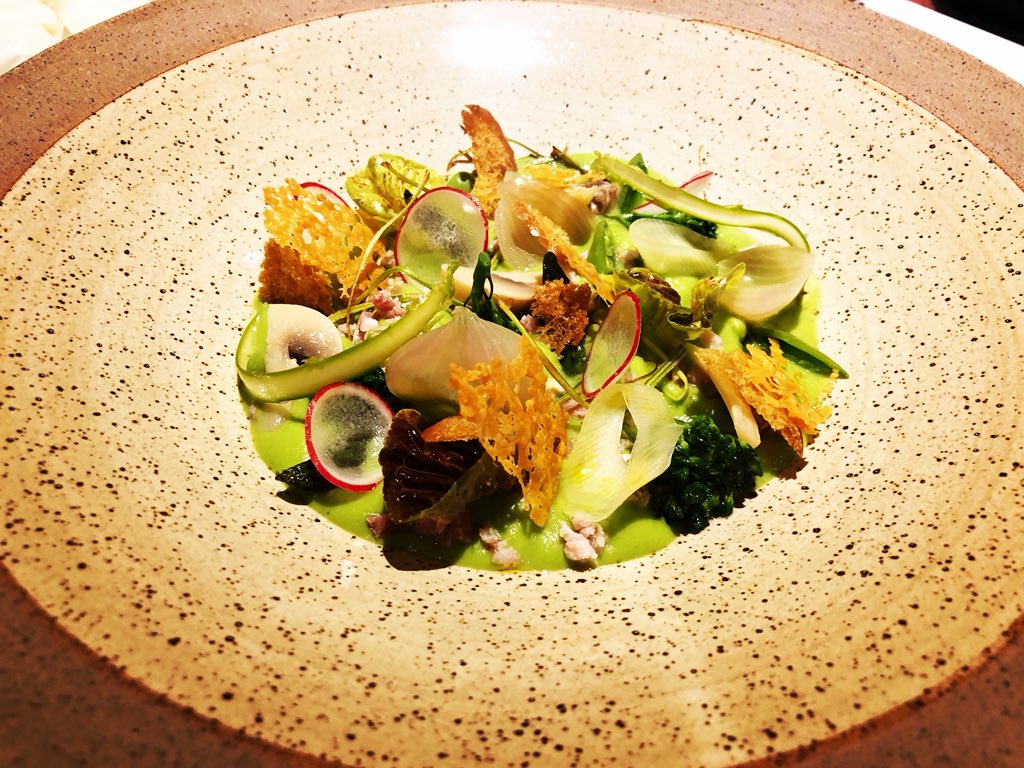 HansomLambert's tweet photo. Summer is here and so is #NationalVegetarianWeek . We are celebrating with our Pea, Mint, Asparagus  
 
Enjoy with a stunning glass of @AstleyVineyard #bacchus2016 for the perfect summer lunch  

🥂🥦🌱🌞 https://t.co/PHxiNQQAUS