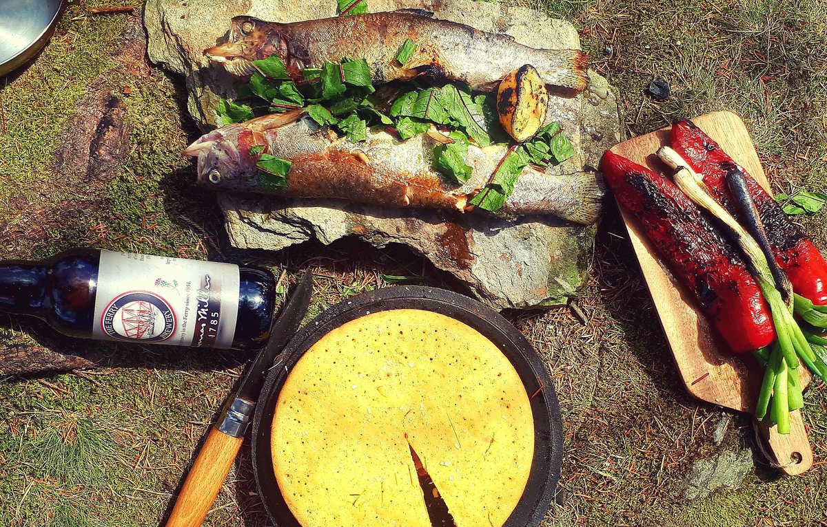 VPetlan's tweet photo. @FerryBrewery #FerryTastyAles #ThomasMiller Rainbow trout with corn bread and charegrilled peppers. https://t.co/34k0eJ5pba