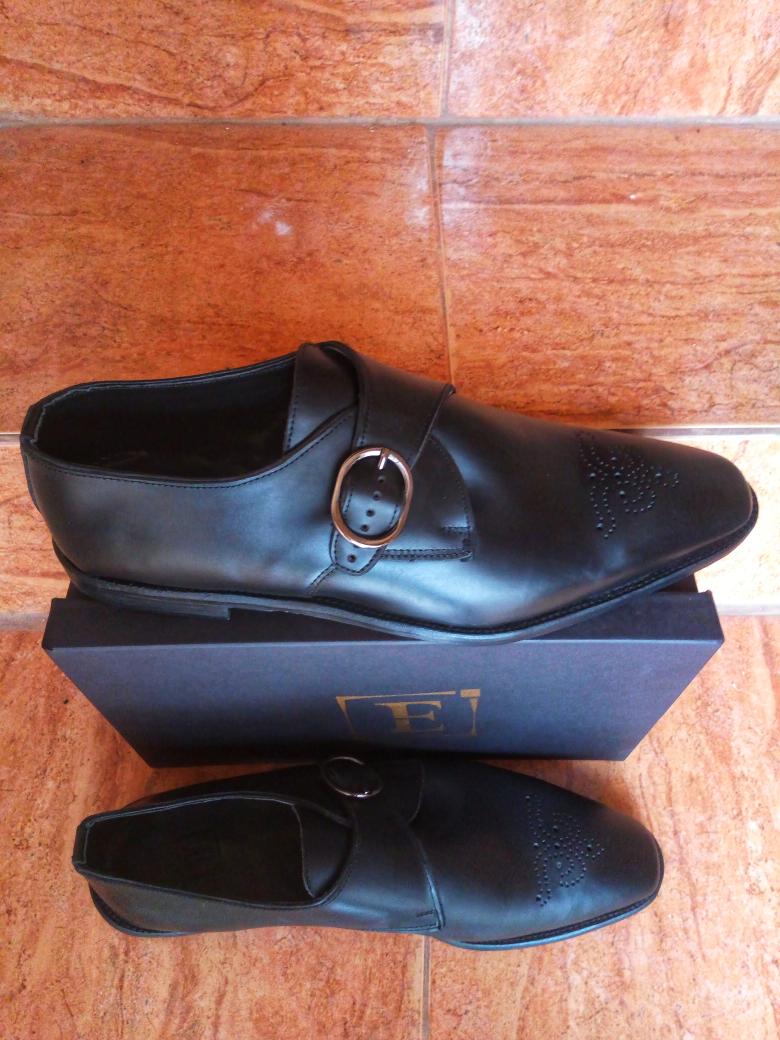femmybabs's tweet photo. With 20k these shoes can change locations...final destination, your gorgeous feet. Let's seal the deal here 📩. #Efanda #GetEfandalized #Handmade #ProudlyNigerianBrand #MenStyle #MenFashion #Shoes #LookDapper #Fashionista https://t.co/SD8Q8X3vhd