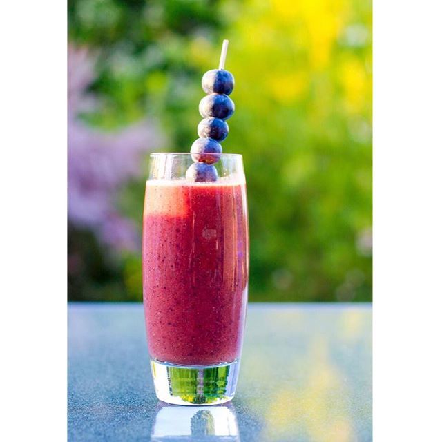 halfiesstyle's tweet image. My lunch replacement: Beetroot Smoothie 😋 Find the recipe on my blog. (Direct link is in my bio)
.
.
.
#smoothie #beetrootsmoothie #healthylifestyle #weightlossafterpregnancy #fruitsmoothie #lunchreplacement #blogger #blogging #fruitjuice #blogpost #blogger_de #foodblogger #…