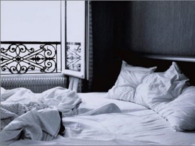 TereTeresuki's tweet image. Hacer la cama al levantarse es importante: puedes tener un día horrible, pero habrá algo mínimamente ordenado en él; al menos, por la noche la cama estará lista para volver a deshacerla. #modosdevida