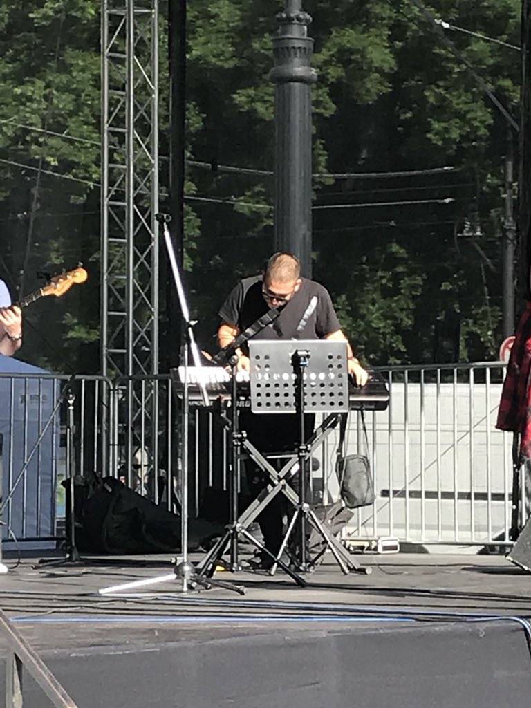 TheKingLot's tweet photo. That moment when you wonder when he is going to step on the distortion pedal!!!!! #thekinglot #rockandroll #rockband #aworldwithoutevil #music #genre #song #songs #pop #love #instagood #party #partymusic #favoritesong #bestsong #photooftheday #listentothis #goodmusic #instamusic https://t.co/oLYGyWyVxI