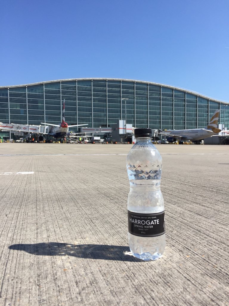 OursolesLTD's tweet image. We’re airside @HeathrowAirport today at the Airside Safety Event helping to distribute goodie bags including free water to keep hydrated donated from the wonderful people @HarrogateSpring  #stayhydrated #drinkoriginal #wearesafety #airsidesafety