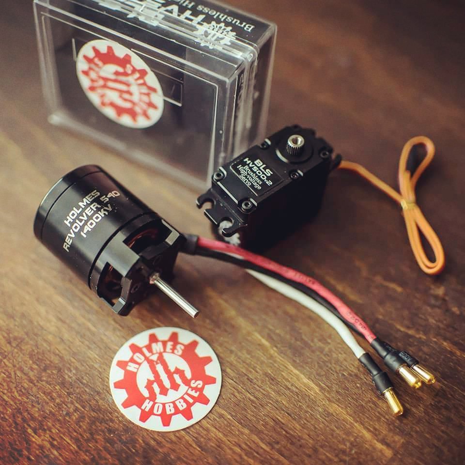 rcnerds's tweet photo. Today we have received a fresh delivery from @HolmesHobbies, pretty unique brushless motor - Revolver 540, BL servo HV500v2. Definetly this will be a part of our builds. Many thx for that! 🤗 https://t.co/B1yjZAJGui