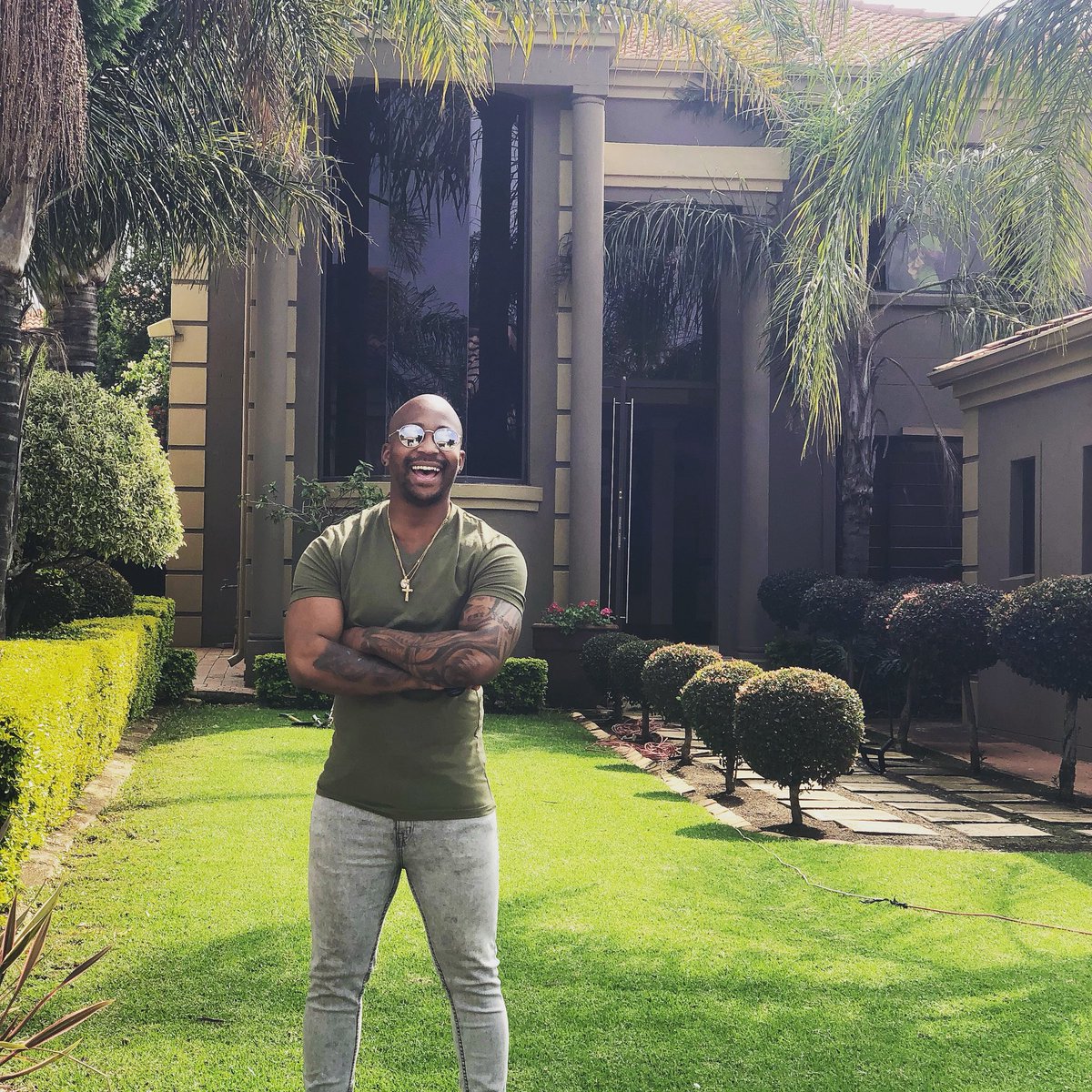NaakMusiQ's tweet photo. 👑 https://t.co/3ol8NJe9Kj